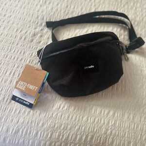 NWT Pacsafe crossbody
